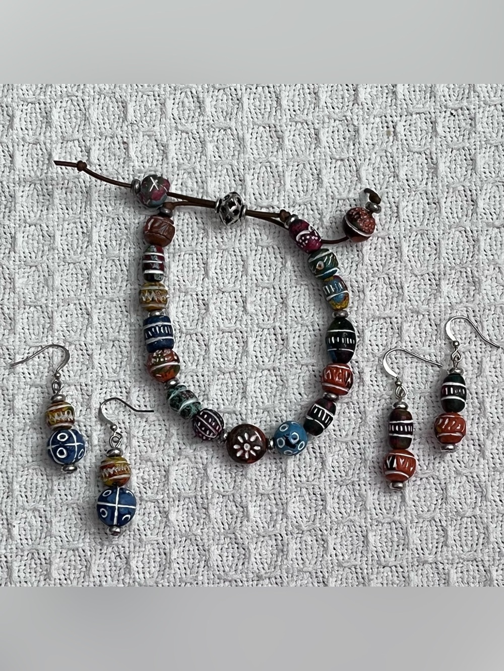 NEW Earthy Hand Painted Clay Bracelet + 2 Pairs Earrings